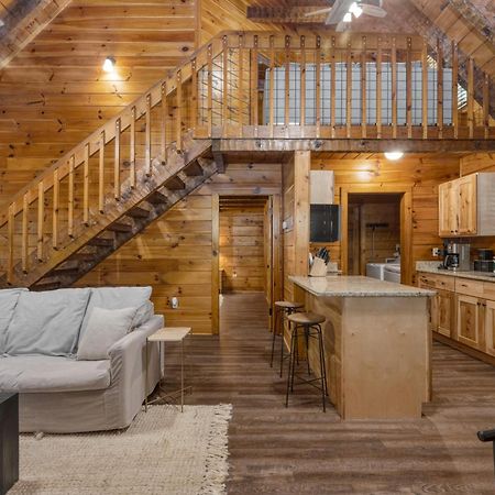 Dudley I By Avantstay Cosy Cabin W Hot Tub Incredible Views Піджен-Фордж Екстер'єр фото
