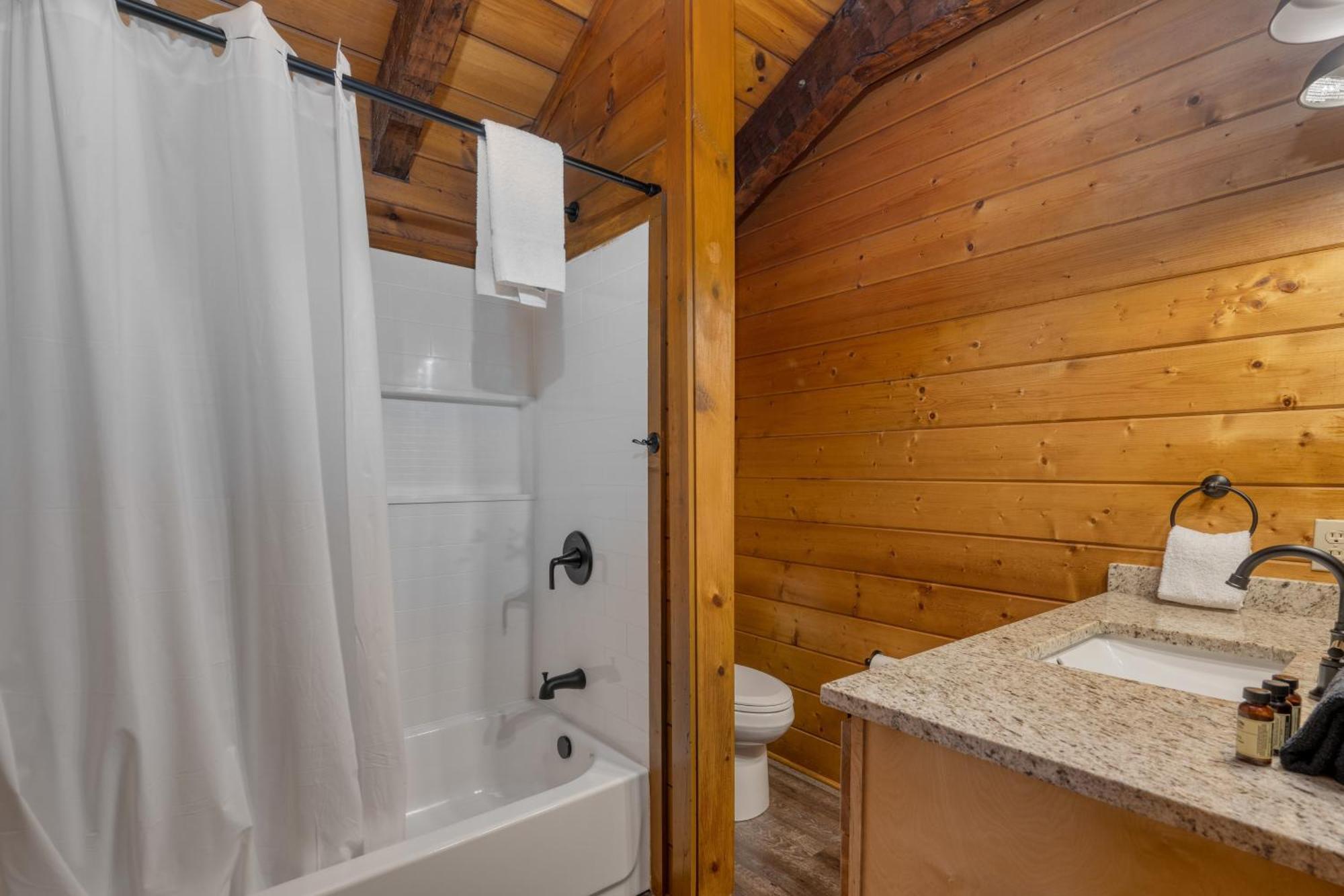 Dudley I By Avantstay Cosy Cabin W Hot Tub Incredible Views Піджен-Фордж Екстер'єр фото